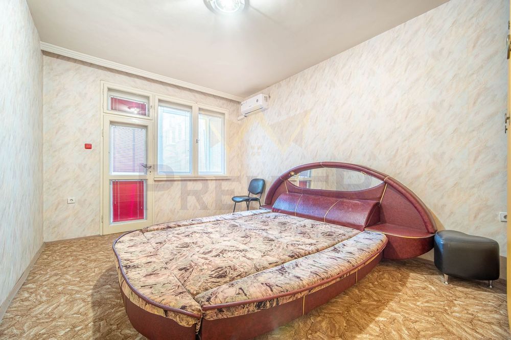 Продава се Четиристаен апартамент в Варна, Лятно кино Тракия - 110 кв.м за 1955 €/кв.м - Снимка #9