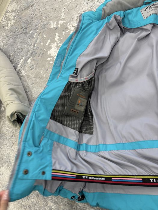 Продам женскую куртку