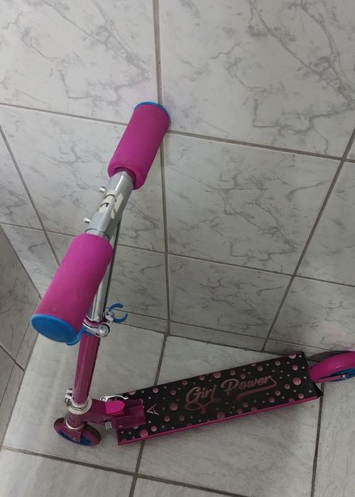 Vând trotinete copii și bicicleta fetițe