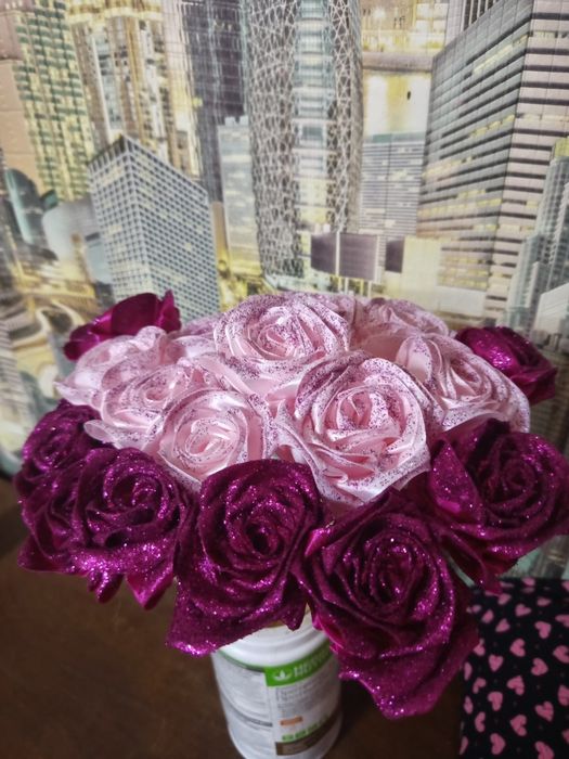 Продам Розы из атласной ленты