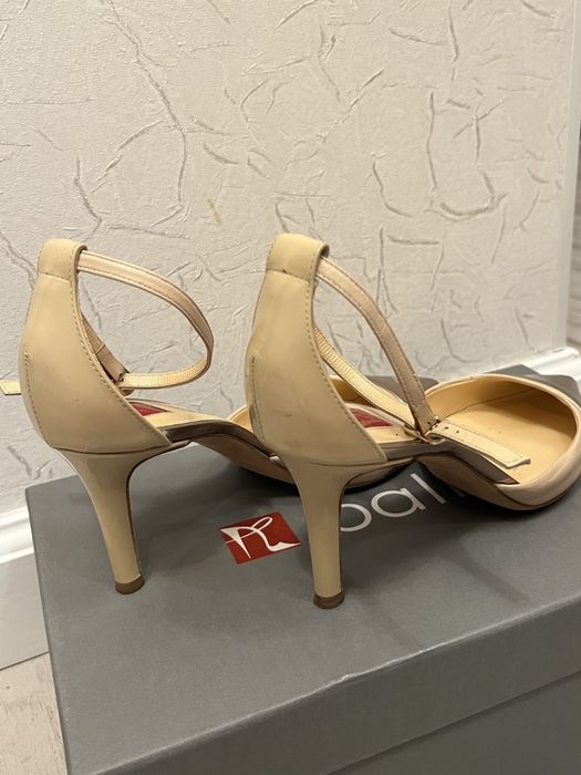 Женская обувь