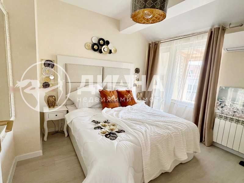 Продава се Тристаен апартамент в Пловдив, Център - 120 кв.м за 2709 €/кв.м - Снимка #10