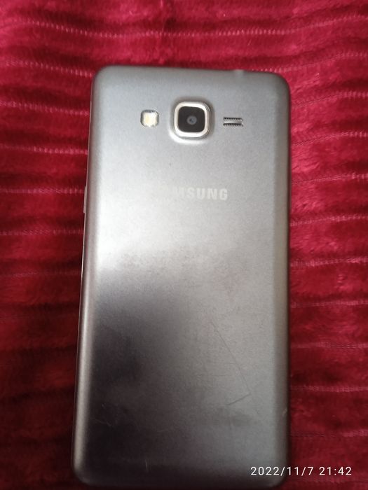 Продам телефоны самсунг