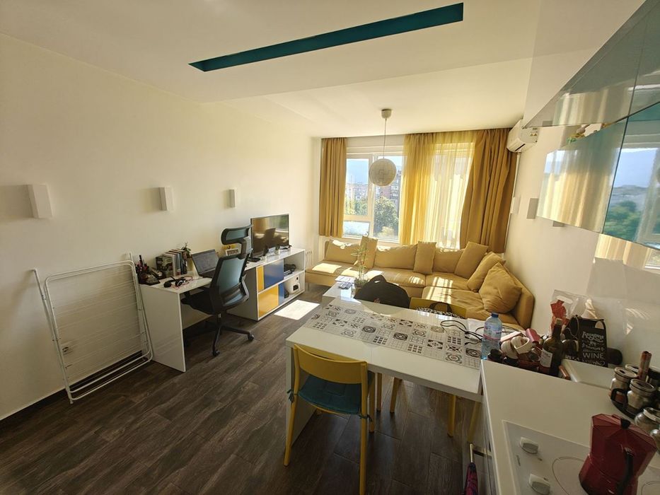 Продава се Тристаен апартамент в София, Света Троица - 60 кв.м за 2584 €/кв.м - Снимка #1