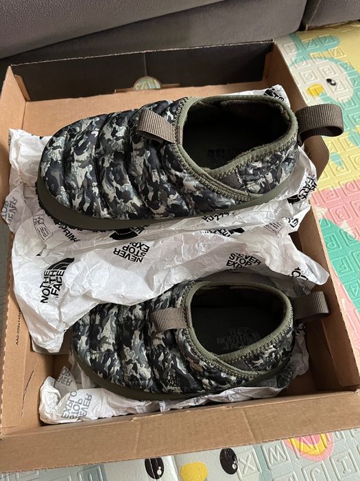 Papuci de casa The North Face marimea 28
