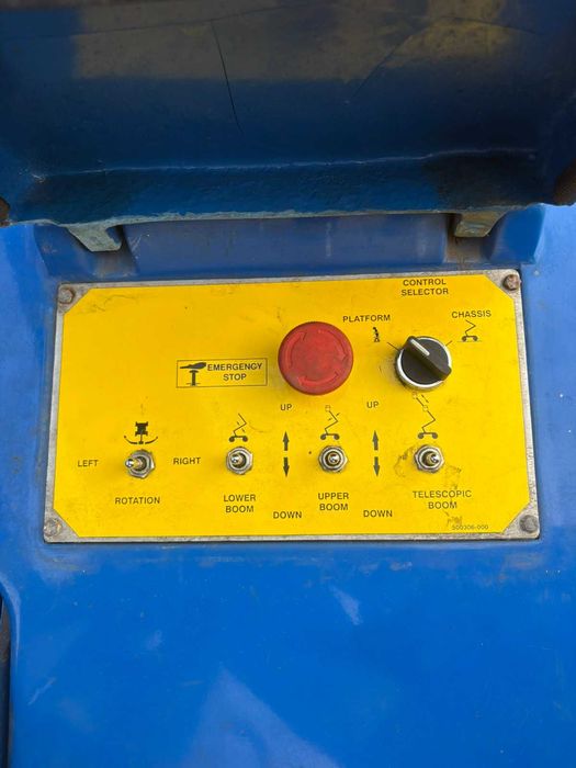 Артикулираща вишка Upright AB38