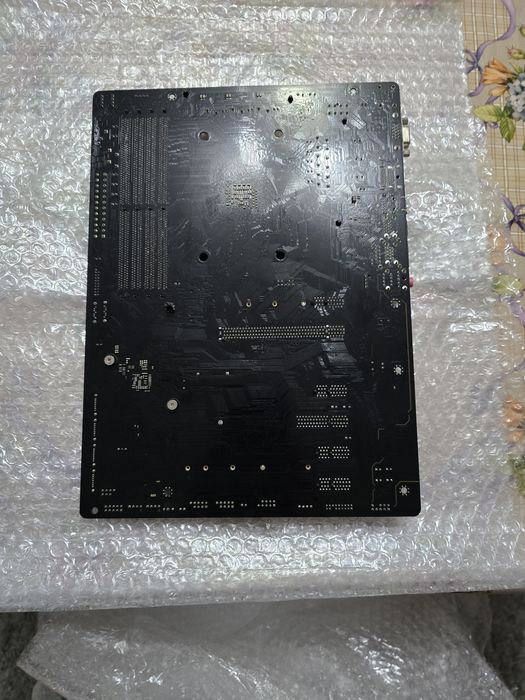 Placa de baza asrock b450pro4 ca noua