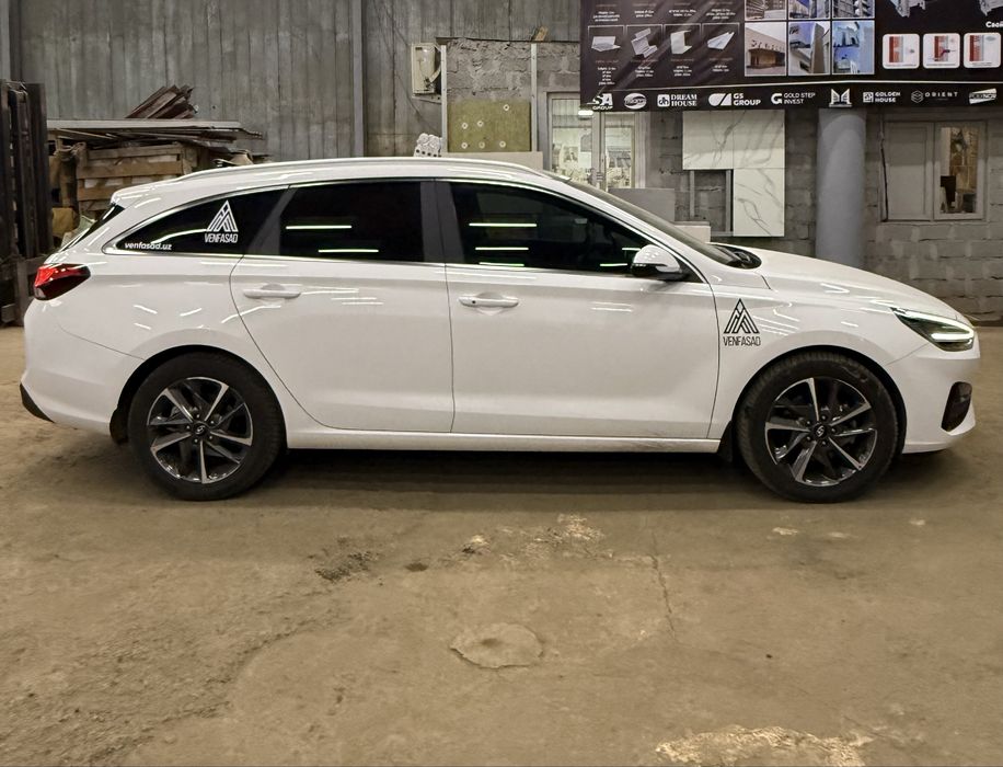 Продается Hyundai i30 PREMIUM UZ 1,5