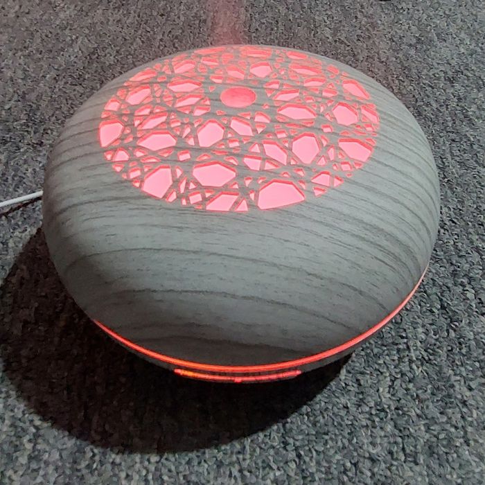 Umidificator cu difuzor de arome, cu ultrasunete si lumini NOU