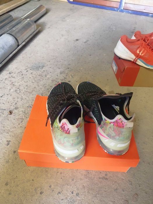 Обувки Nike в отлично състояние .