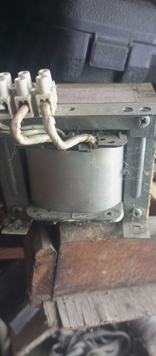 Трансформатор 220/12