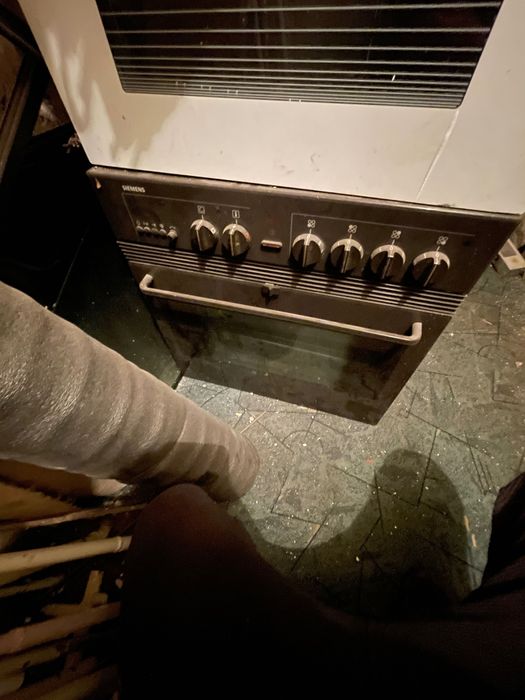 Cuptor și plită electrică marca Aeg și Siemens