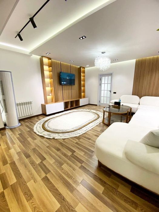 Продаётся!!! Чиланзар Е квартал. 3/8/9 евро ремонт.