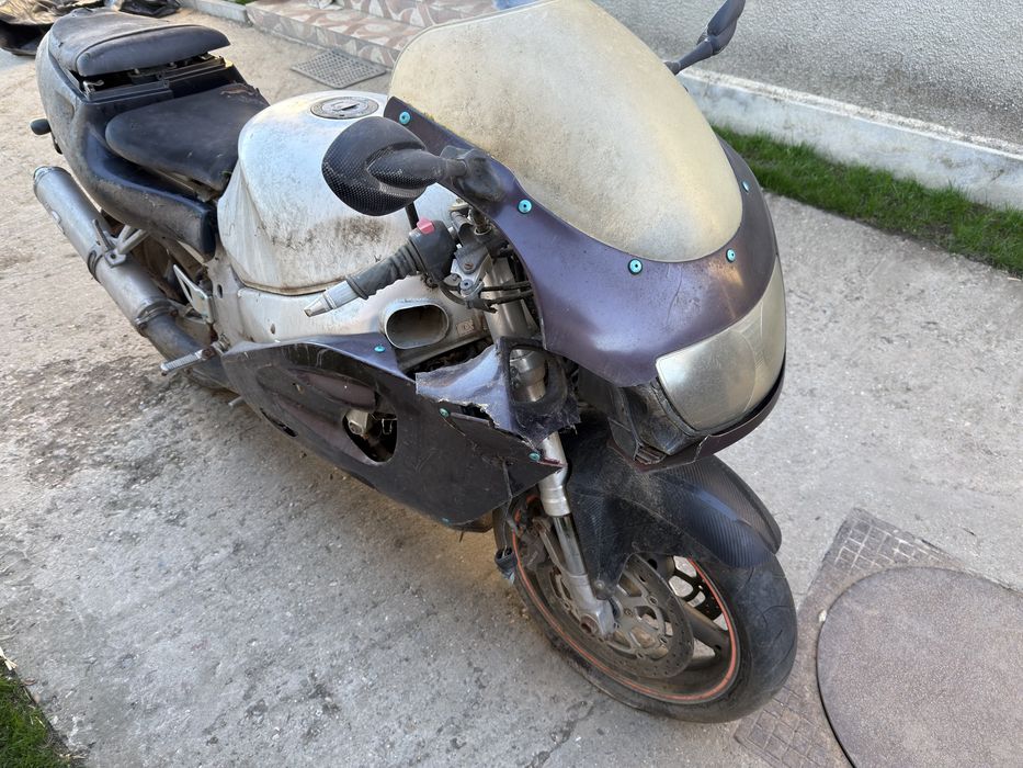 Suzuki GSX-R 600 SRAD - Pentru piese sau proiect