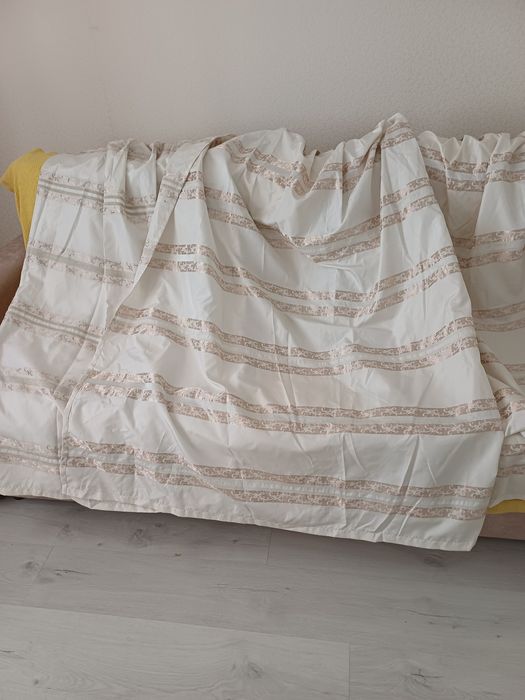 Продам недорого красивые шторы