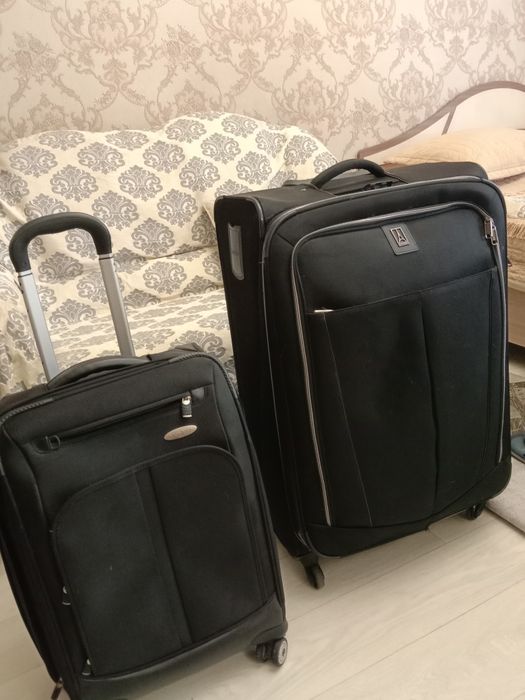 Чемодан дорожный