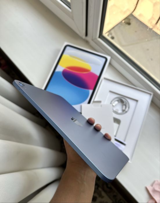 iPad 10 Blue 64GB WiFi +Чехол