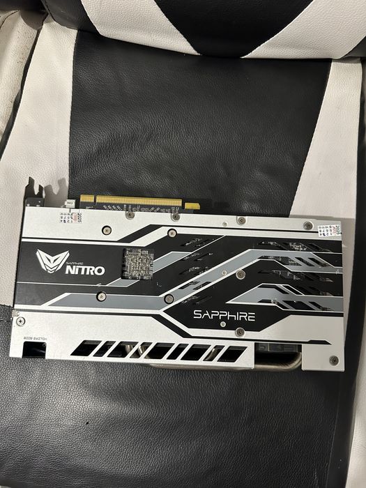 Placa Video Sapphire nitro 8GB