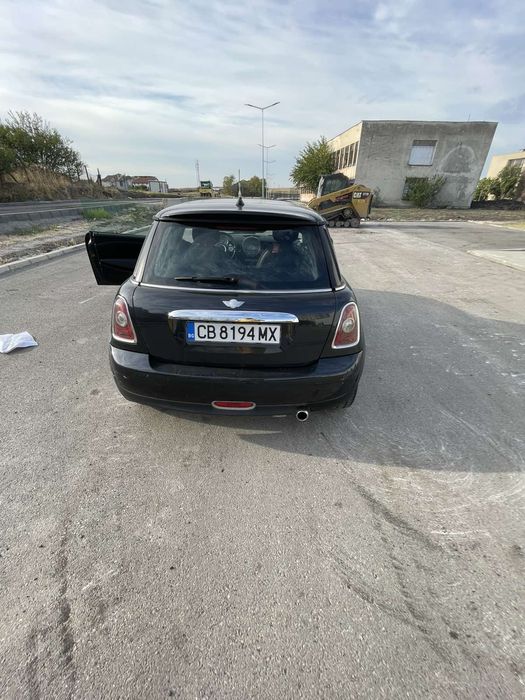 Продавам Мини Купър