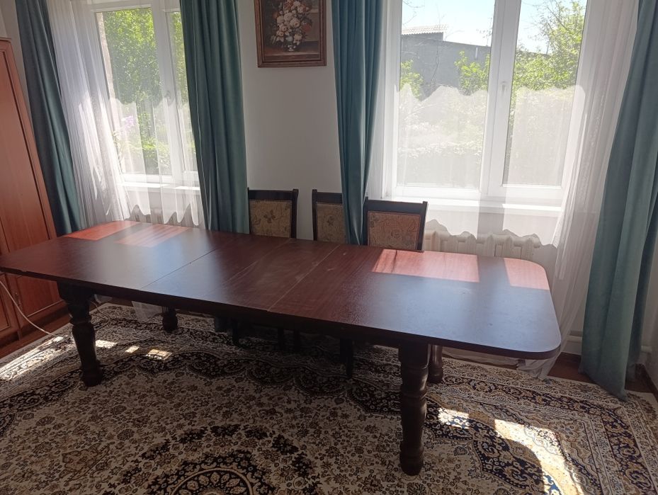 Продам стол раздвижной для зала