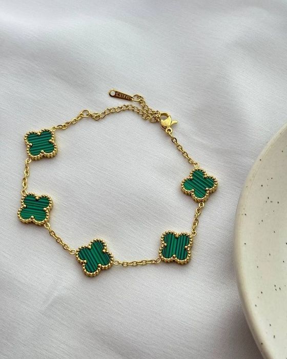 Bratari stil trifoi diferite culori