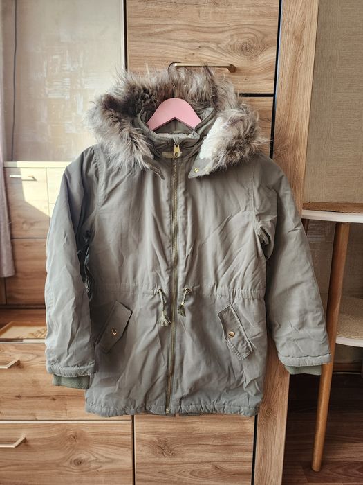 Куртки на девочку 9-10 лет.