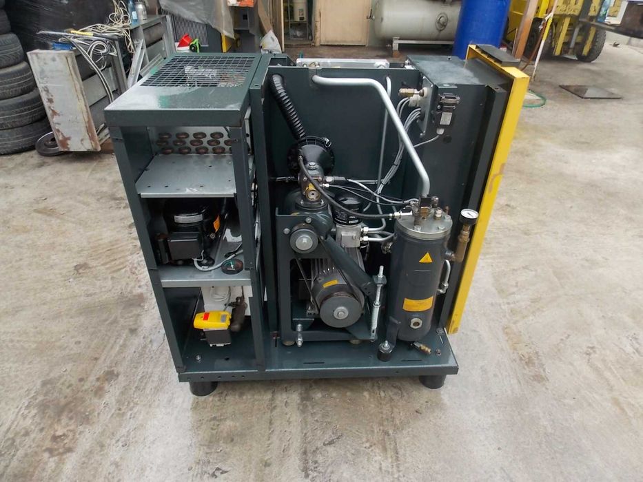 Compresor aer cu surub Kaeser SM 15 T cu uscător incorporat