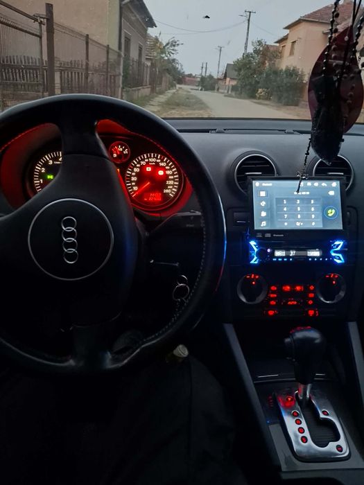 Vînd un Audi A3 P8 an 2004 2LBenzina cp150 cutie automat actele valabil
