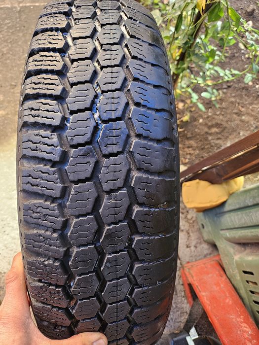 1бр.зимна гума за бус