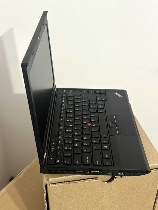 Ноутбук Lenovo Thinkpad X230 i3/120/4