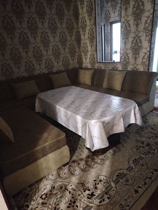 Срочно сотилади  Сергели строител 12 бекат метро,хамма шароити бор,  а
