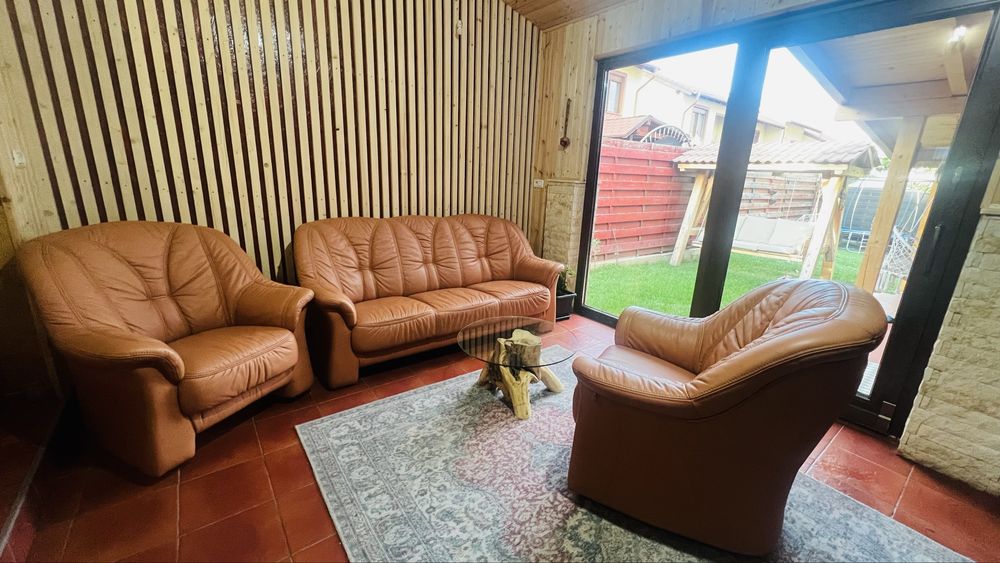 Set canapea din piele naturala cu doua fotolii