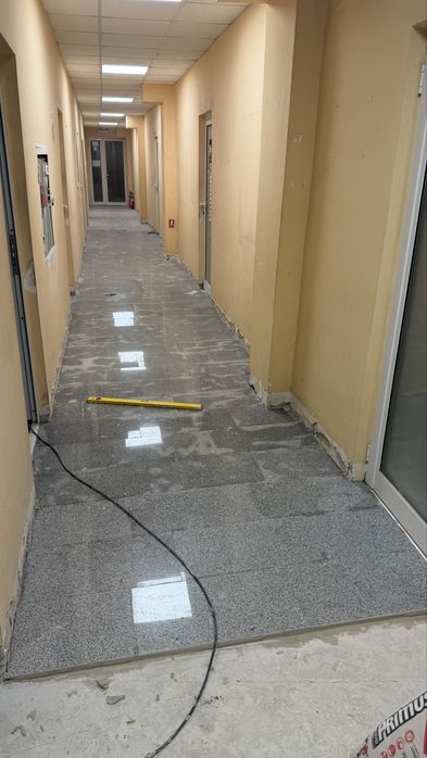 Renovari scari de bloc, Spatii birouri, spatii industriale. Zugraveli