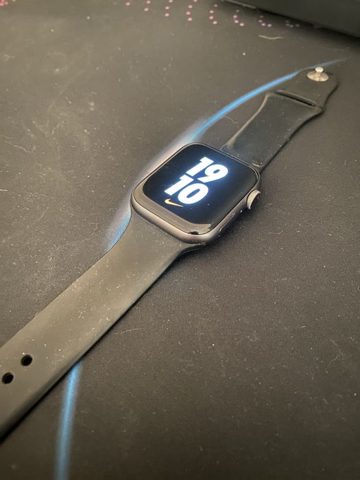 Apple watch colaborare cu nike