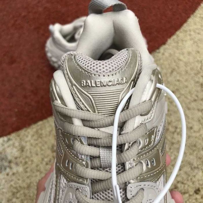 Balenciaga Defender Beige White/Grey