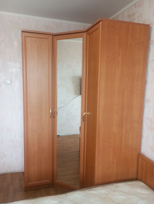 Продам спальный гарнитур