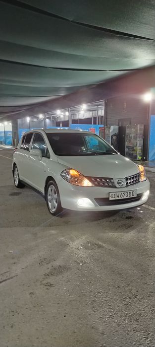 Прадтся Nissan tiida 1.6 2008 год