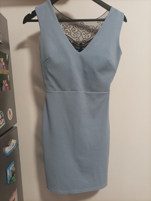 Vând rochii scurte preț foarte mic