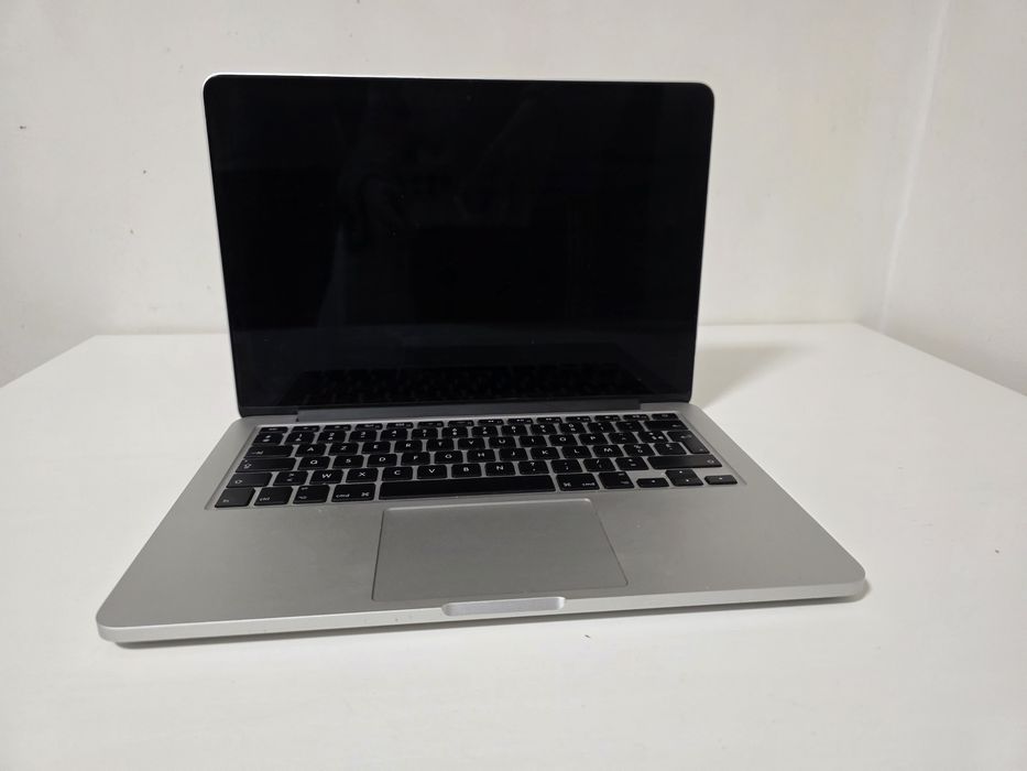 MacBook Pro model A1502, în stare bună de funcționare