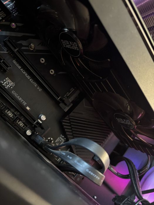 Геймърски настолен компютър PC| Ryzen 5 3600 | GTX 1070 8GB | 16GB RAM | 500GB SSD | B550