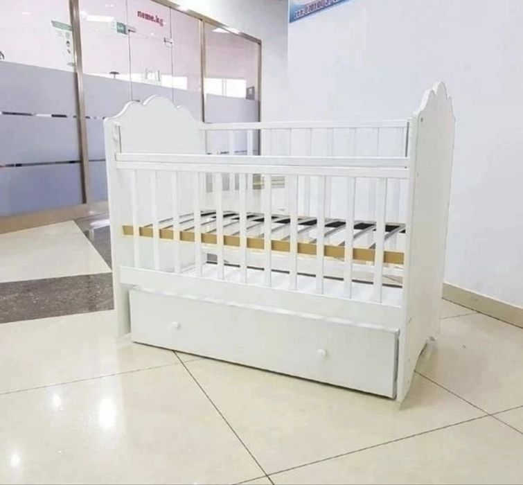 Срочно продам манеж-кровать
