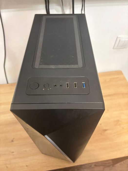 Vând pc gaming i3 10100f, rx6500xt