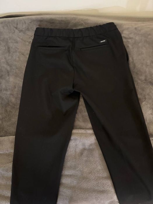 Брюки Calvin Klein с эластичным поясом. Оригинал.