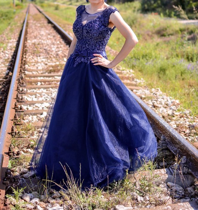 Бална рокля с корсет