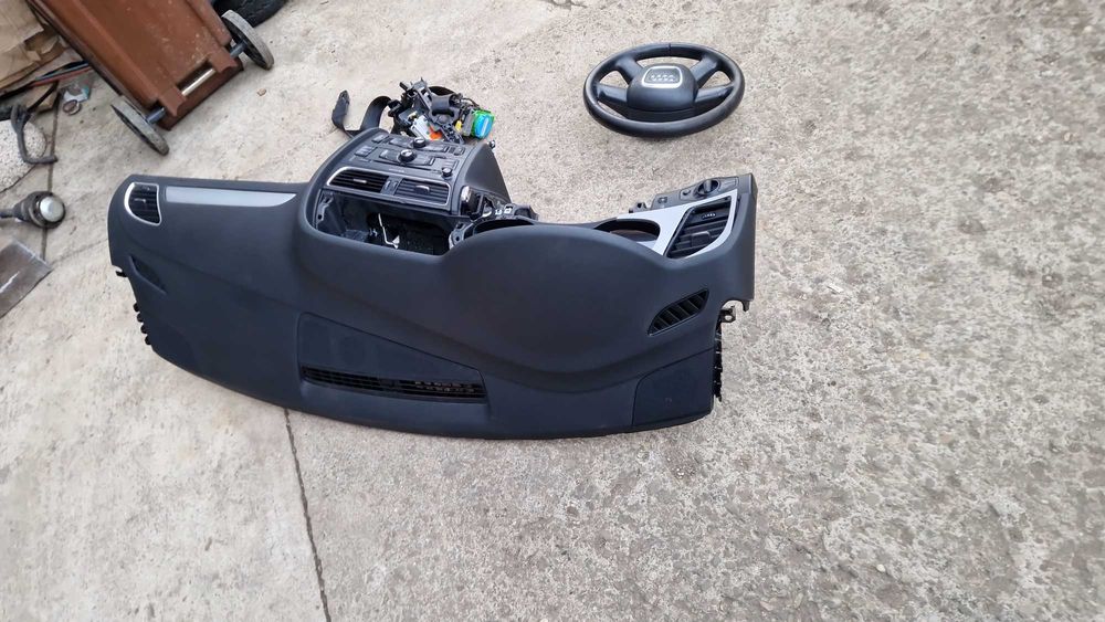 Plansa bord audi a4 b4 airbag centuri A4 B8