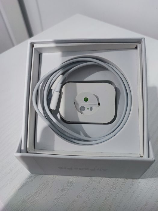 Airpods pro 3 aproape noi nouțe cu tot cu accesori