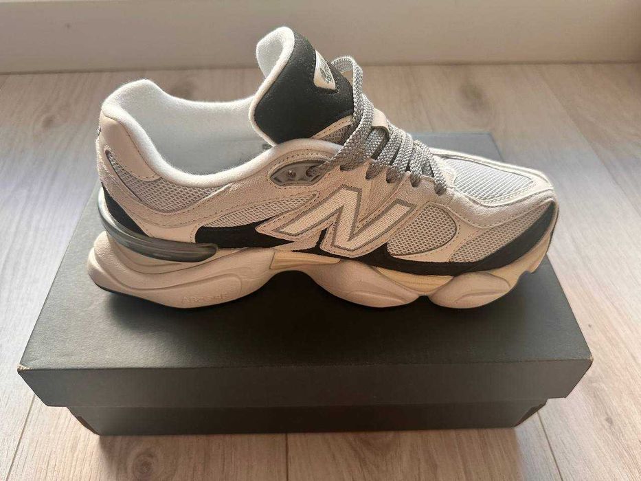 NEW BALANCE 9060 Mărimea 39