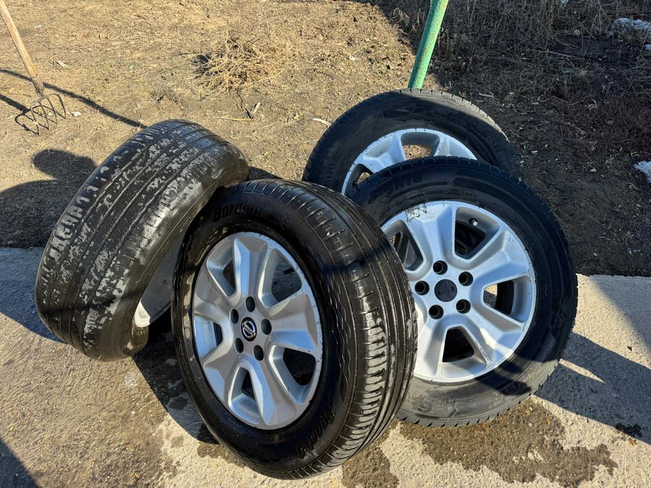 Продам титновые диски с резинами