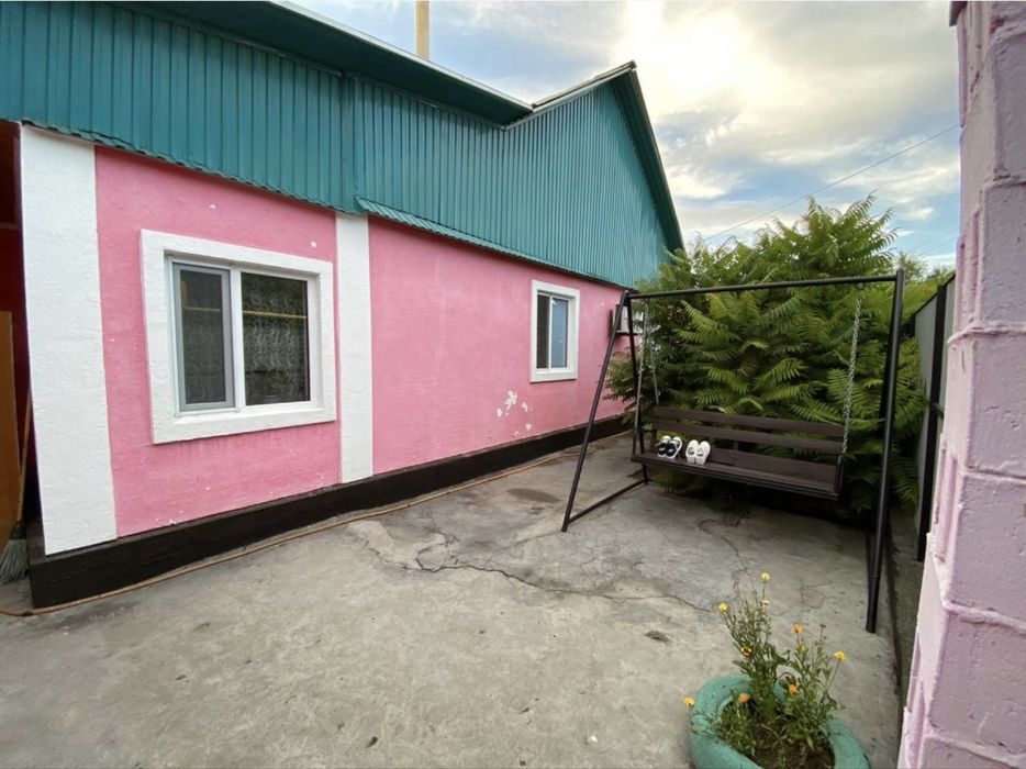 Продам дом  с большим  участком