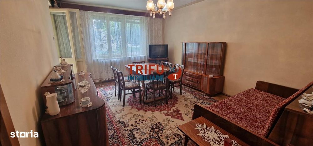 Apartament 3 camere de vanzare zona Centru — fotografia 3